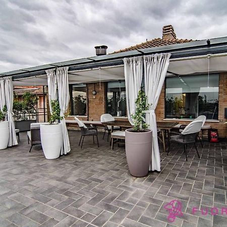 Vivi Parma Dall Alto Apartment Luaran gambar